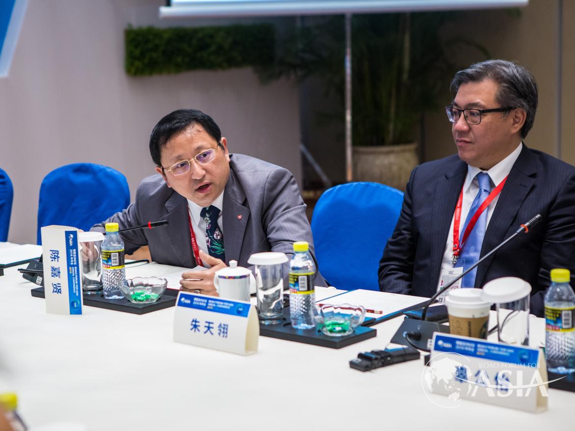 陈嘉贤（永丰银行董事长）在新时期扩大两岸经济合作的路径与方向两岸企业家圆桌发言