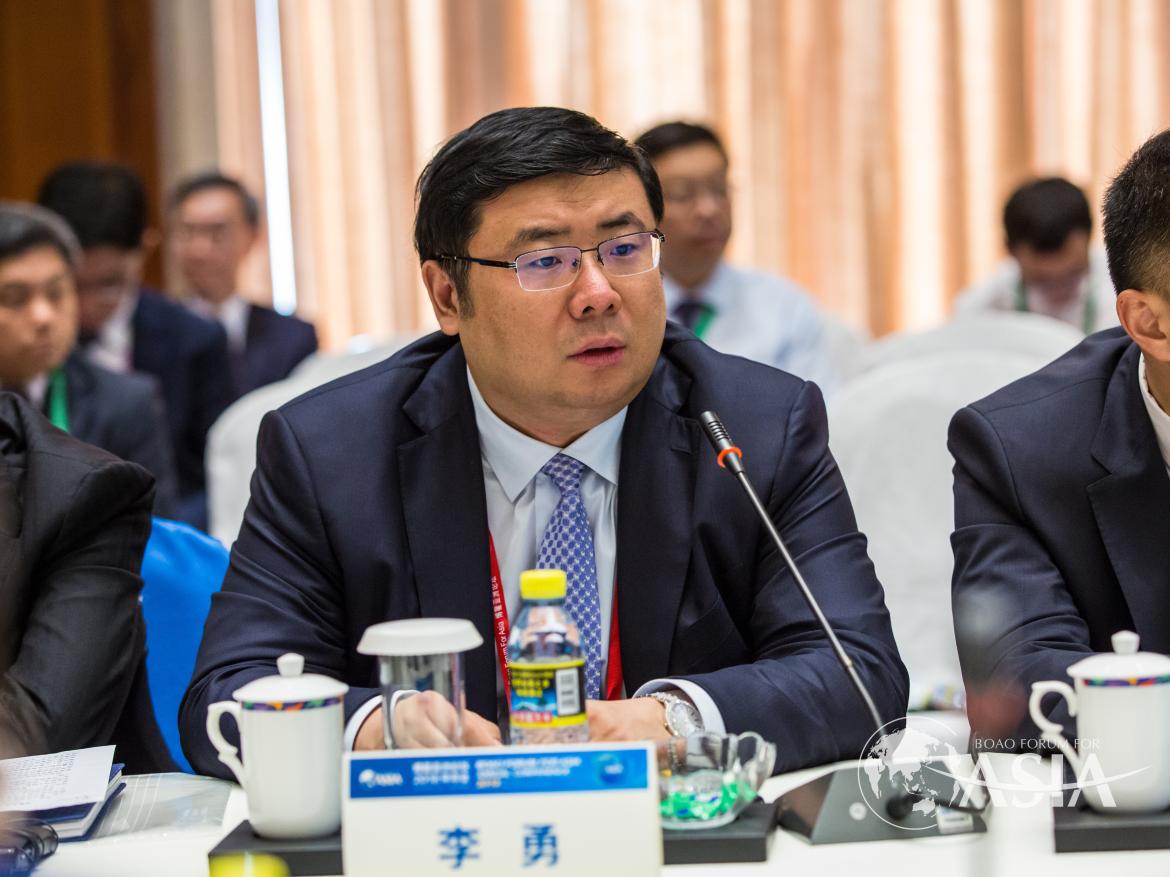 李勇（华永投资集团董事局主席）在新时期扩大两岸经济合作的路径与方向两岸企业家圆桌发言