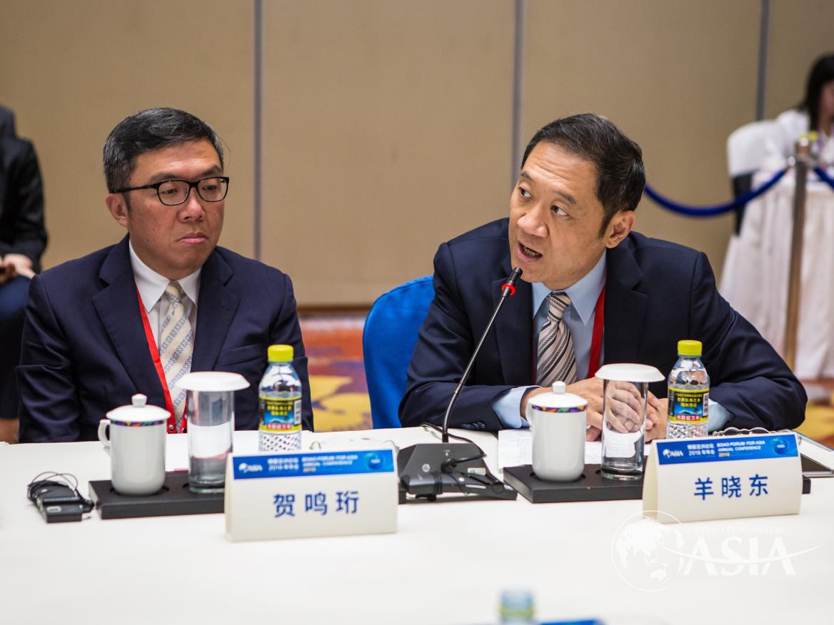 羊晓东（宝成国际集团副总经理）在新时期扩大两岸经济合作的路径与方向两岸企业家圆桌发言