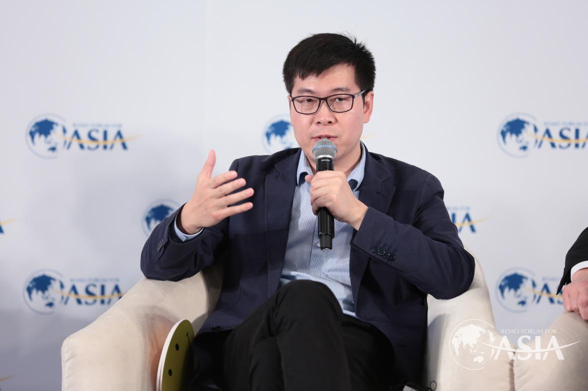 Michael YAO（CEO of 58.com）speaks at Session of The Future of Commerce