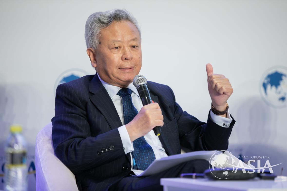 JIN Liqun（President, Asian Infrastructure Investment Bank）speaks at Belt & Road: Building “Road” for Globalization session