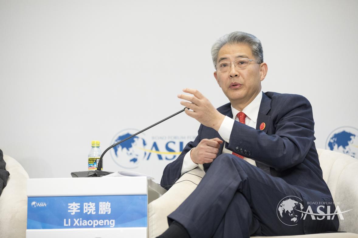 LI Xiaopeng（ Chairman, China Everbright Group Limited）speaks at The Financial Sector “Breaking Through” session